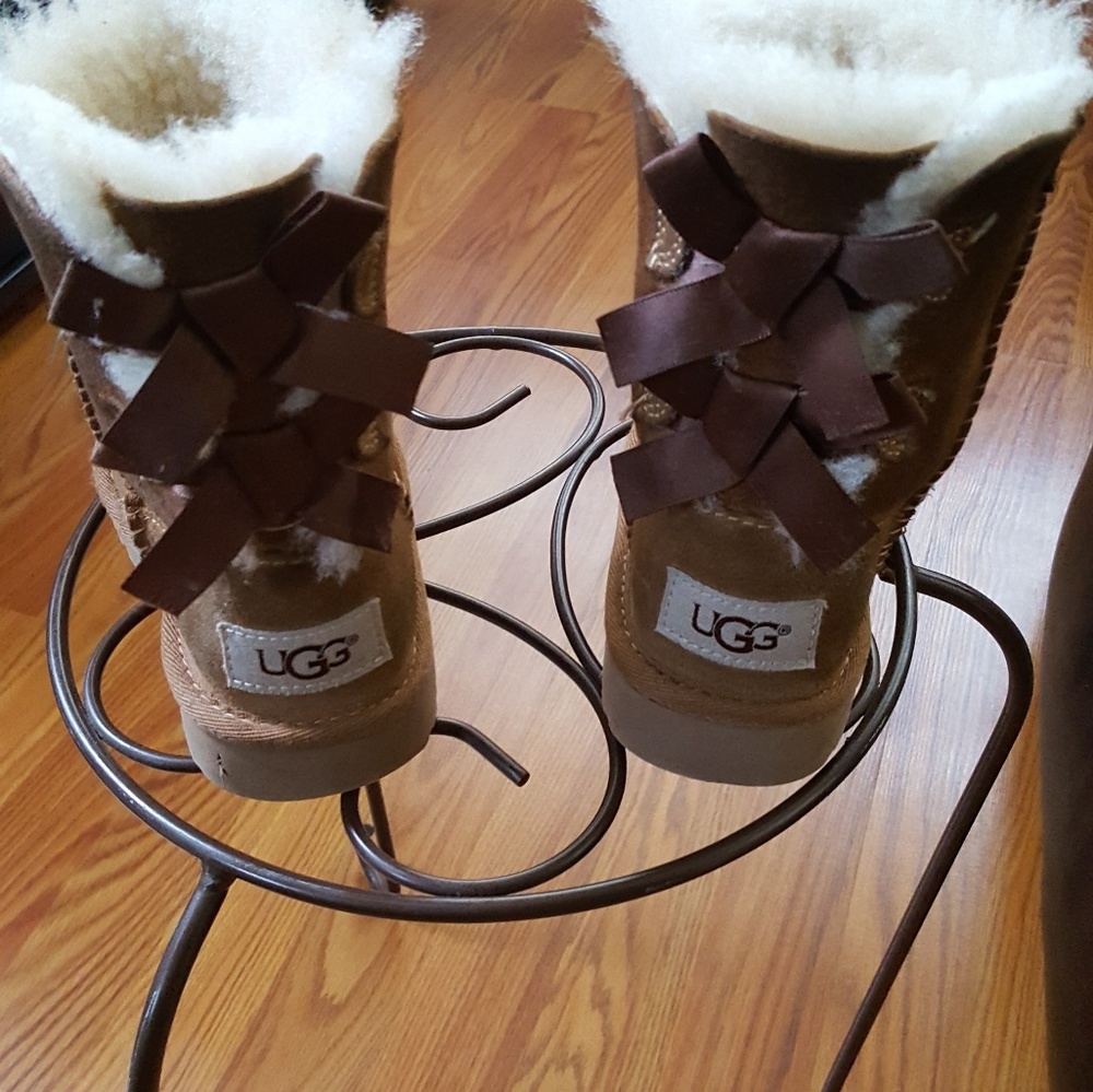 Toddler Bow Uggs
